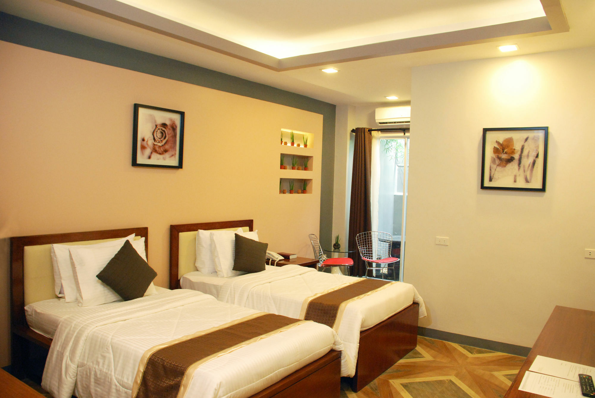 Nao Hotel Tagaytay City Extérieur photo